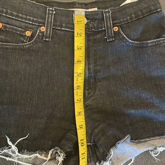 Levi’s High Rise short raw hemline black/ gray size 26 - Picture 8 of 8